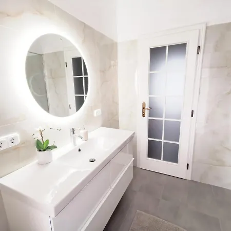 Grand Terrace With Ac & Heating
