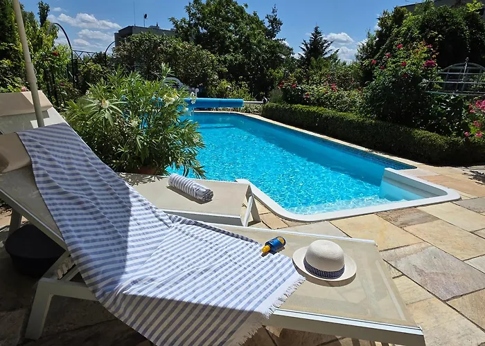Grand Terrace With Ac & Heating *